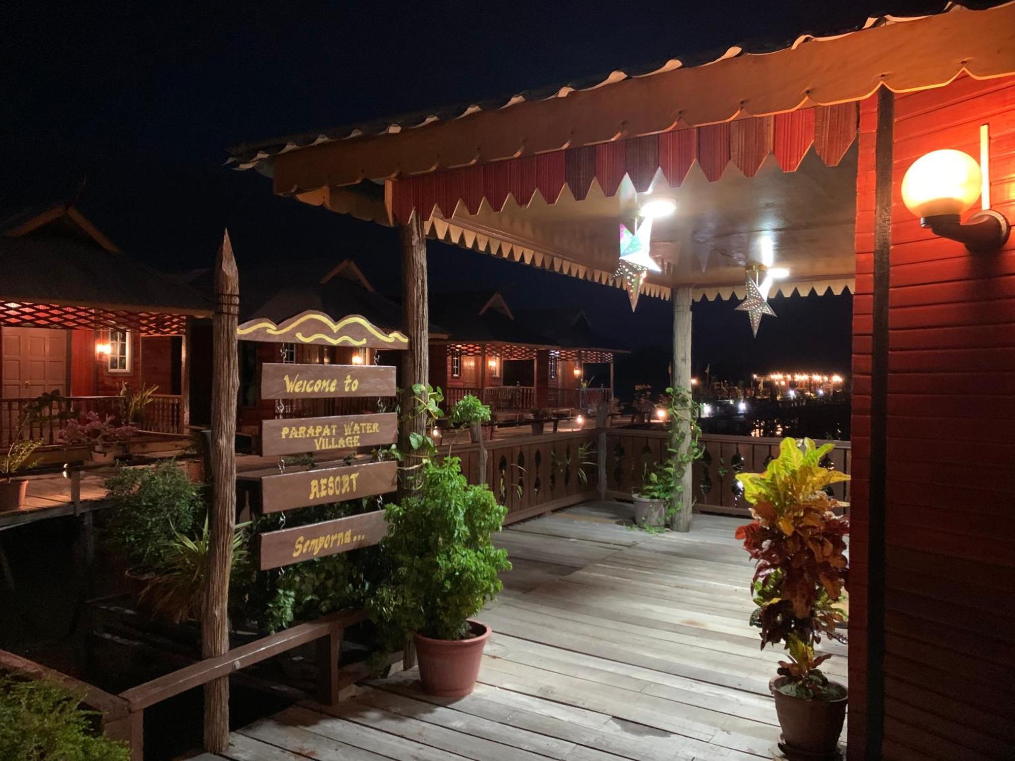 Parapat Water Village Resort Semporna Exterior foto