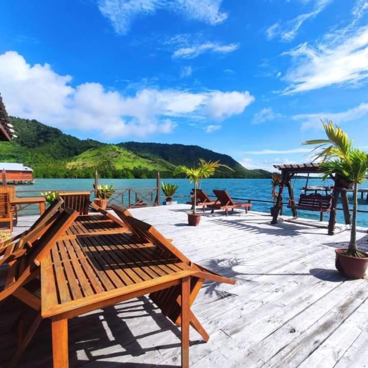 Parapat Water Village Resort Semporna Exterior foto